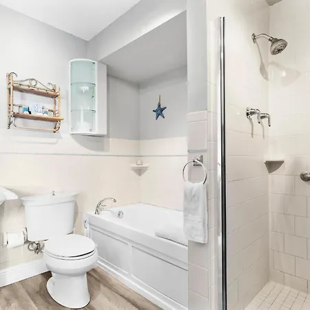 Spanish Villa Suite 52 - Damage Free & Across The Street From White Sand Beaches Of Indian Rocks Beach! Clearwater Beach Exterior photo