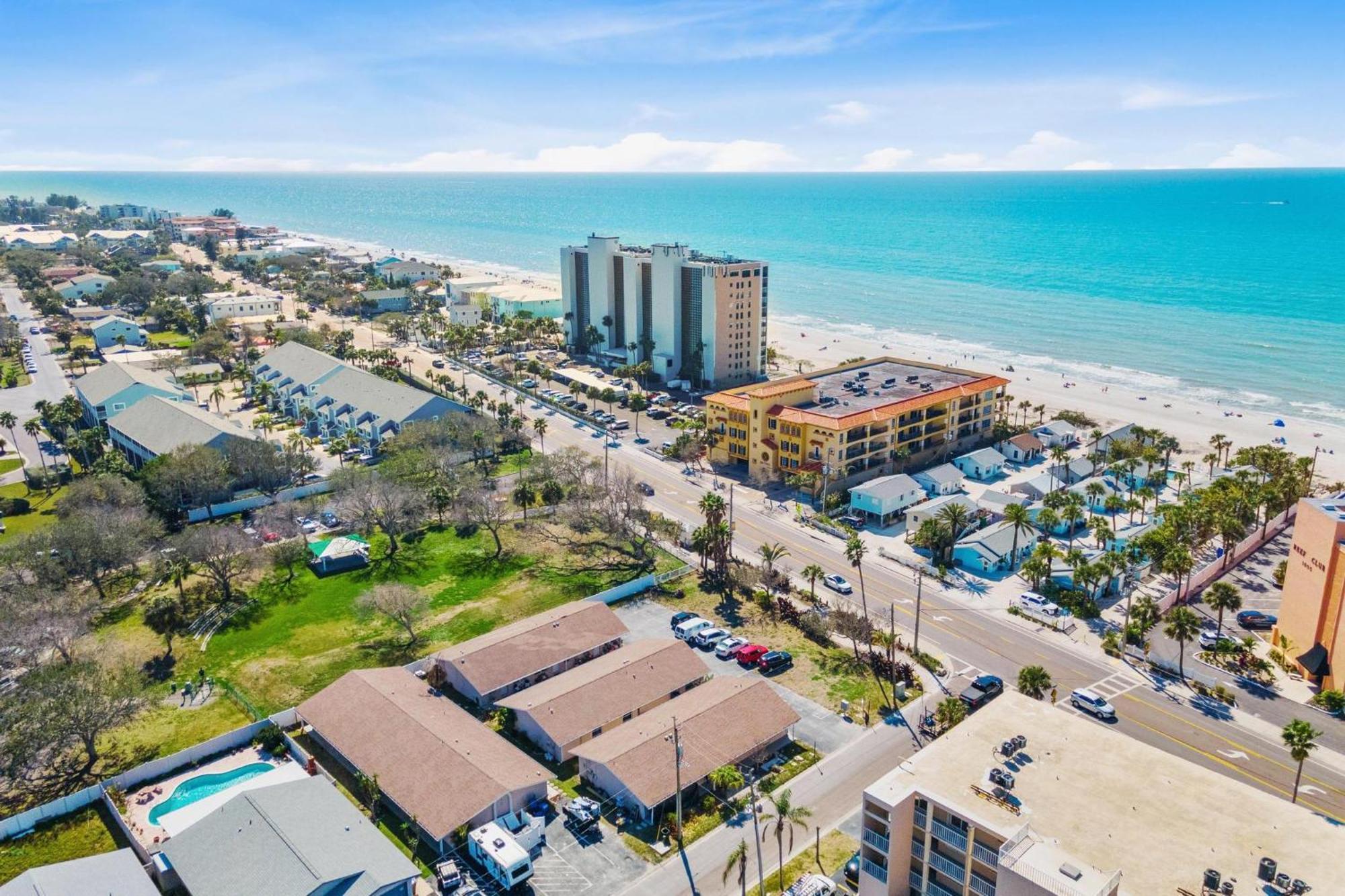 Apartment Spanish 52 - Damage Free & Across The Street From White Beaches Of Indian Rocks Beach! Clearwater Beach